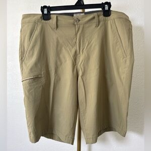 Weatherproof Vintage Men’s Khaki Hybrid Cargo Shorts Size 38